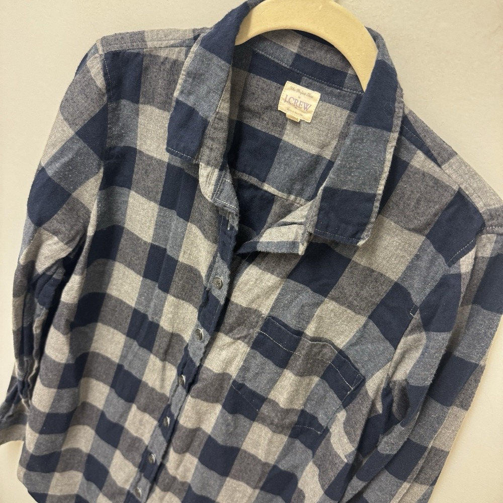 J. Crew‎ Women's Perfect Shirt Boyfriend Flannel Plaid Blue And Grey Size Medium
